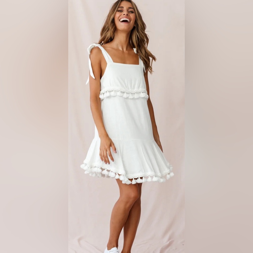 SELFIE LESLIE: SIROCCO TASSEL TRIM TIED SHOULDER DRESS WHITE LARGE